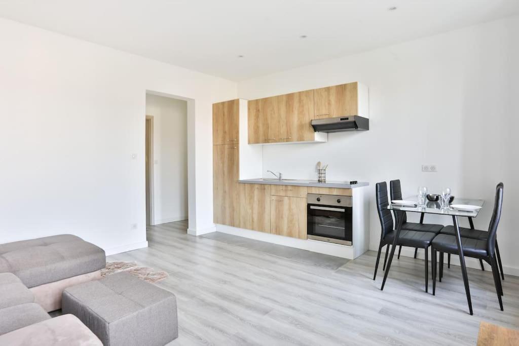 Suite Lumineux Et Moderne, Parking Gratuit, Mulhouse Centre Bagian luar foto