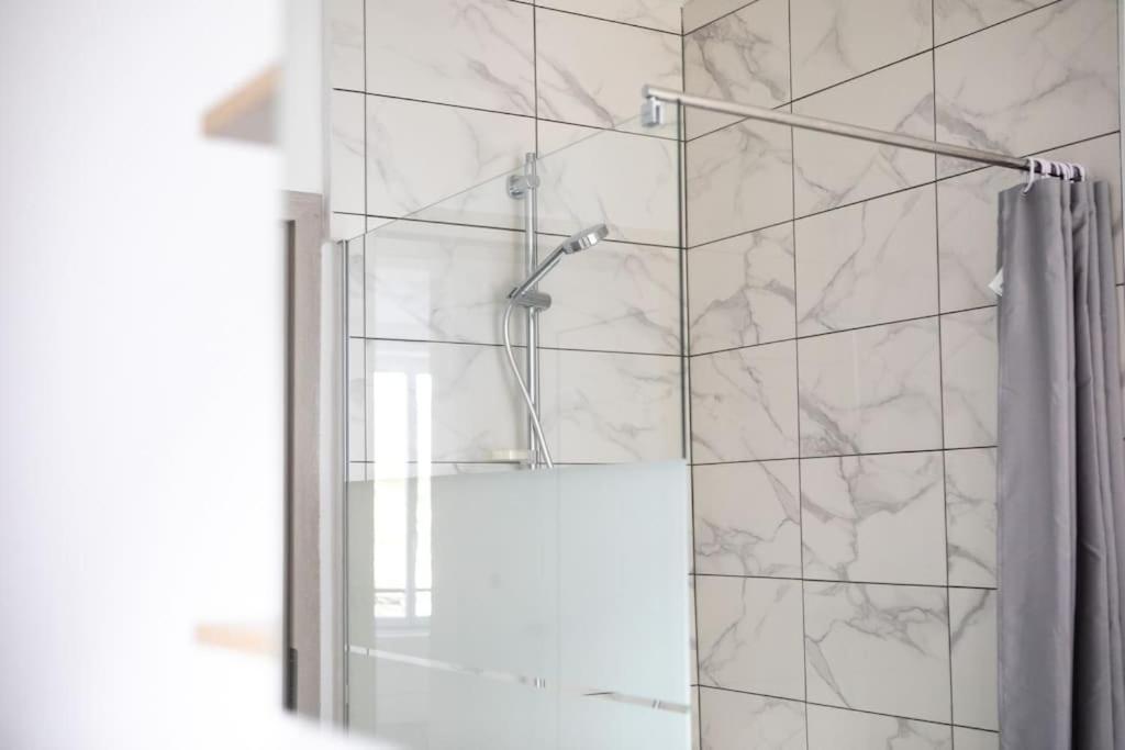 Suite Lumineux Et Moderne, Parking Gratuit, Mulhouse Centre Bagian luar foto