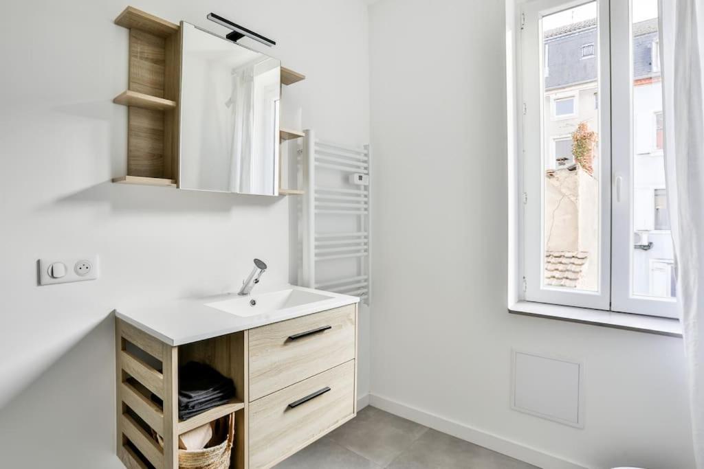 Suite Lumineux Et Moderne, Parking Gratuit, Mulhouse Centre Bagian luar foto